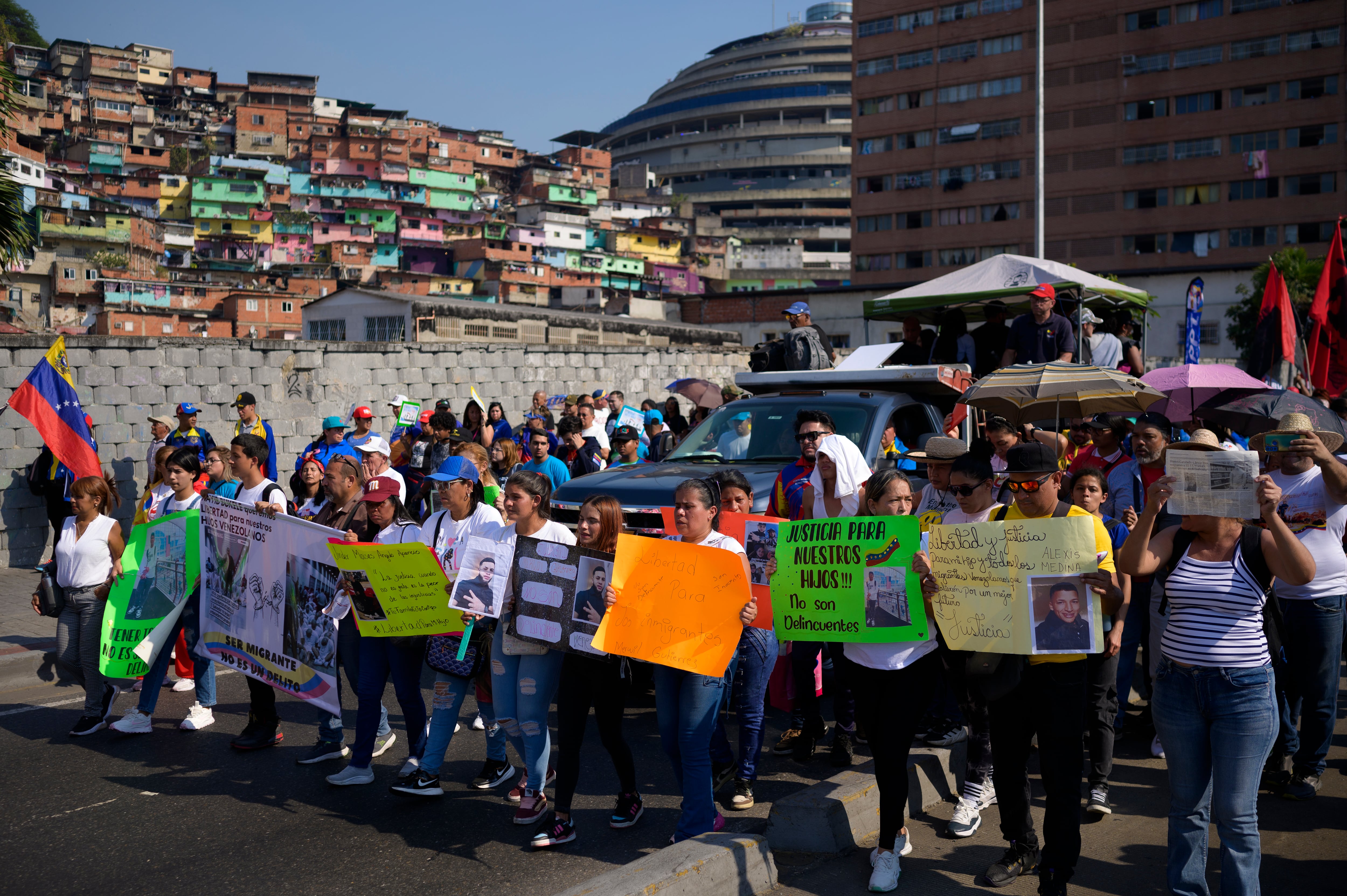 El Gobierno de Bukele devuelve los venezolanos deportados a cambio de presos políticos y estadounidenses detenidos en Venezuela