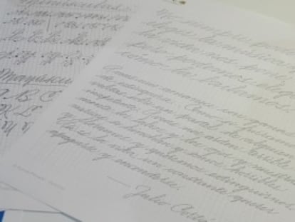 Textos manuscritos.