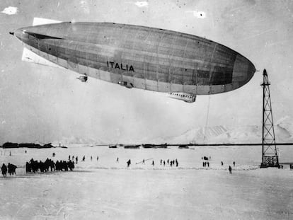 General Umberto Nobile's ill-fated airship Italia, moored at Svalbard before an attempt to reach the North Pole.   (Photo by Topical Press Agency/Getty Images)