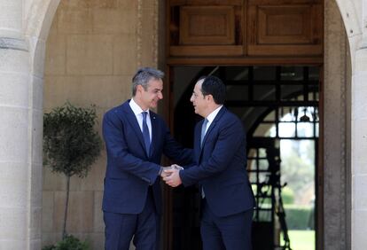 Kyriakos Mitsotakis y Nikos Christodoulides