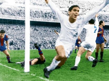 Marquitos celebra un gol del Madrid sobre el Barcelona