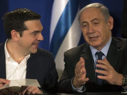 El primer ministro de Israel, Benjamín Netanyahu (derecha), y su homólogo de Grecia, Alexis Tsipras, en Jerusalén.