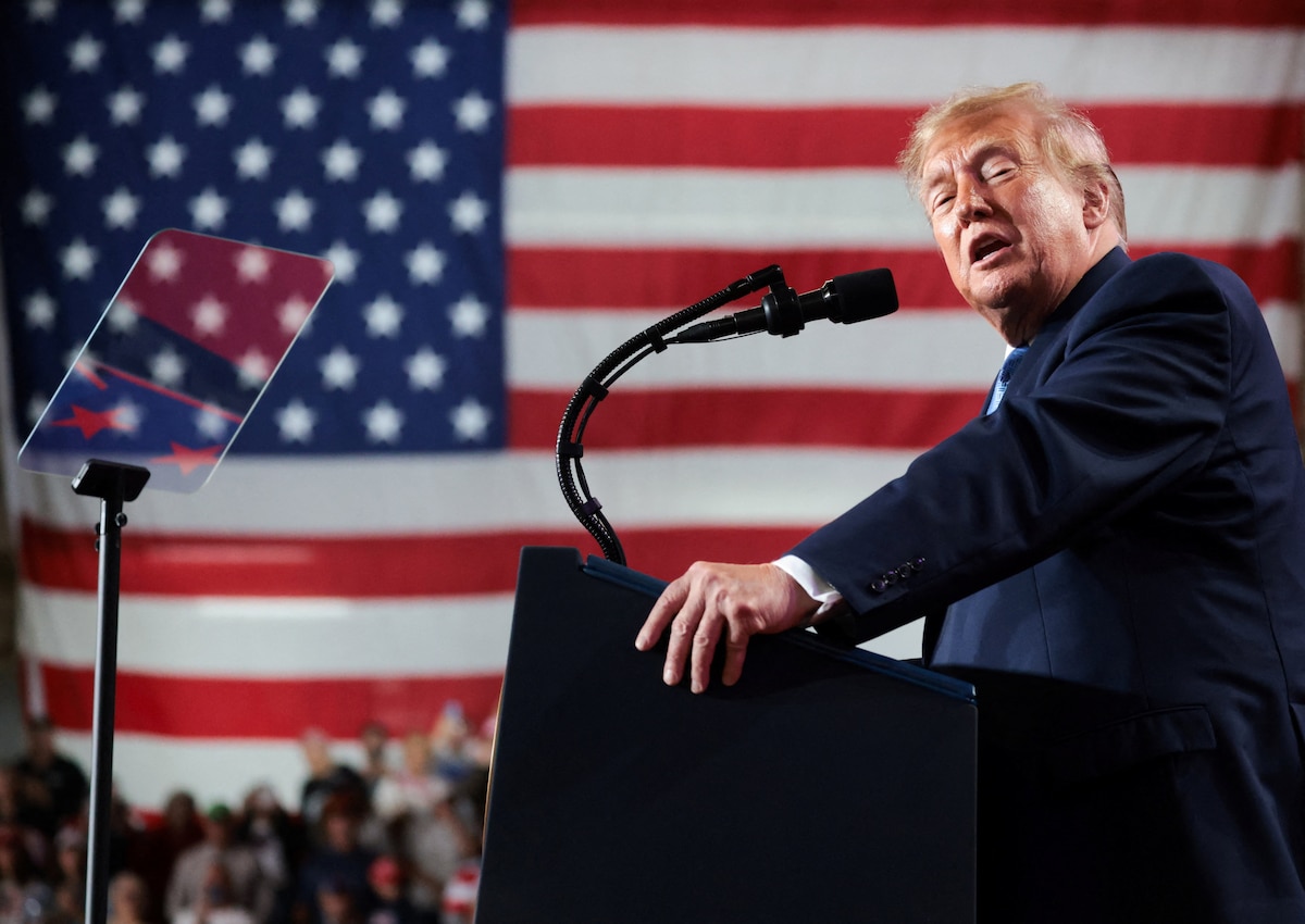 Trump ofrece un millón a quien detecte fraude electoral, pero recibe un revés judicial en California | Así le hemos contado la campaña por las ‘midterms’ el 26 de octubre