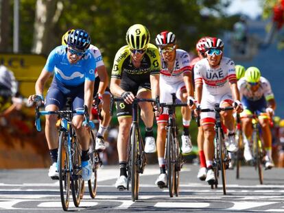 Mikel Landa llega a meta a más de dos minutos del grupo de cabeza.