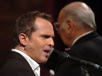 Miguel Bosé, en el teatro Colón de Bogotá