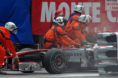 Button se tuvo que retirar por un problema en el motor.