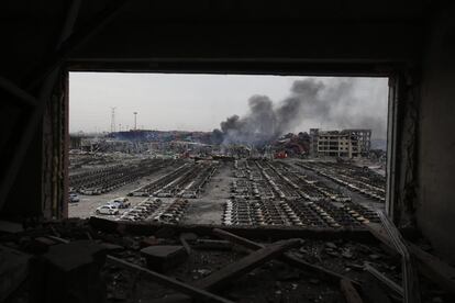 Tianjin, el d&eacute;cimo puerto del mundo ha declarado una zona de exclusi&oacute;n de 3 kil&oacute;metros a la redonda en la zona de las explosiones por temor a unacontaminaci&oacute;n qu&iacute;mica. 