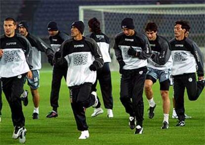 Un grupo de jugadores del Olimpia, en plena sesión preparatoria.