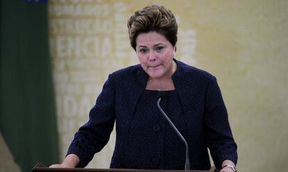 Brazilian President Dilma Rousseff weeps during her speech in the inauguration ceremony of the Truth Commission.