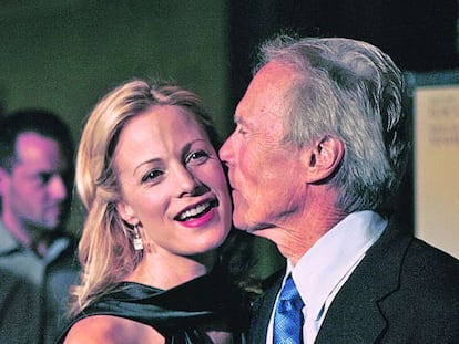 Alison Eastwood con su padre, Clint Eastwood.