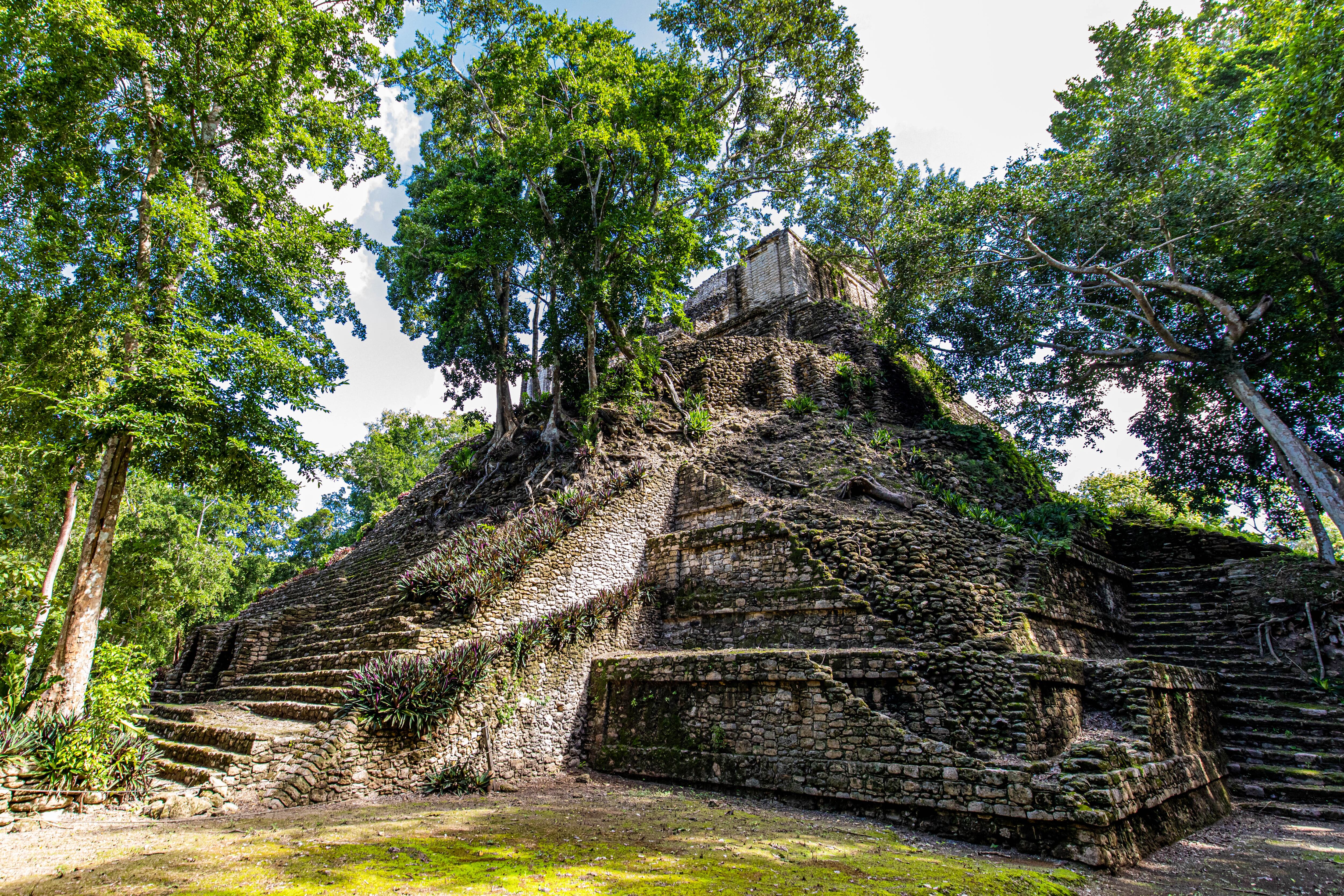 La zona arqueológica de Oxtankah, en el Estado mexicano de Quintana Roo.