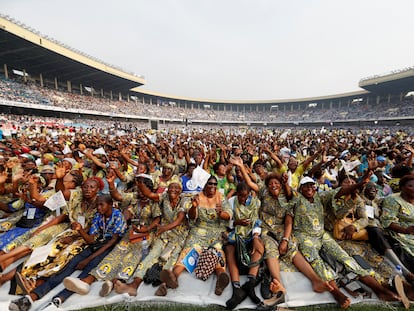 Al rededor de 65.0000 jóvenes y catequistas de la República Democrática del Congo esperaban ansiosos el inicio del acto, presidido por el Papa Francisco, que se ha celebrado este jueves 2 de febrero en en el Estadio de los Mártires, en Kinsasa.