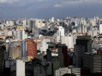 Vista panorámica tomada de la ciudad de Sao Paulo (Brasil). EFE/Archivo
