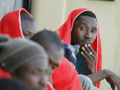 Rescate de inmigrantes a finales de junio en Tarifa.