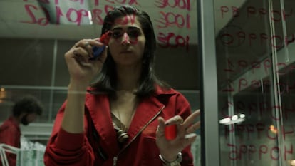 Alva Flores, em 'La casa de papel'