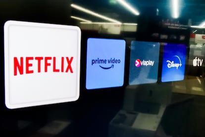 Los logos de Netflix, Prime Video, Viaplay, Disney