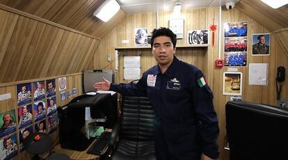 Diego Urbina, el tripulante italo-colombiano de la misión Mars500, en las instalaciones donde se desarrolla el encierro.