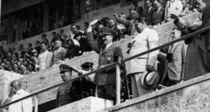 Adolf Hitler, en el estadio olímpico de Berlín en 1936.