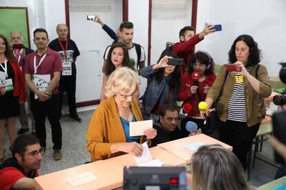 La alcaldesa de Madrid, Manuela Carmena quien ha llamado a participar y a que "nadie se quede en casa".