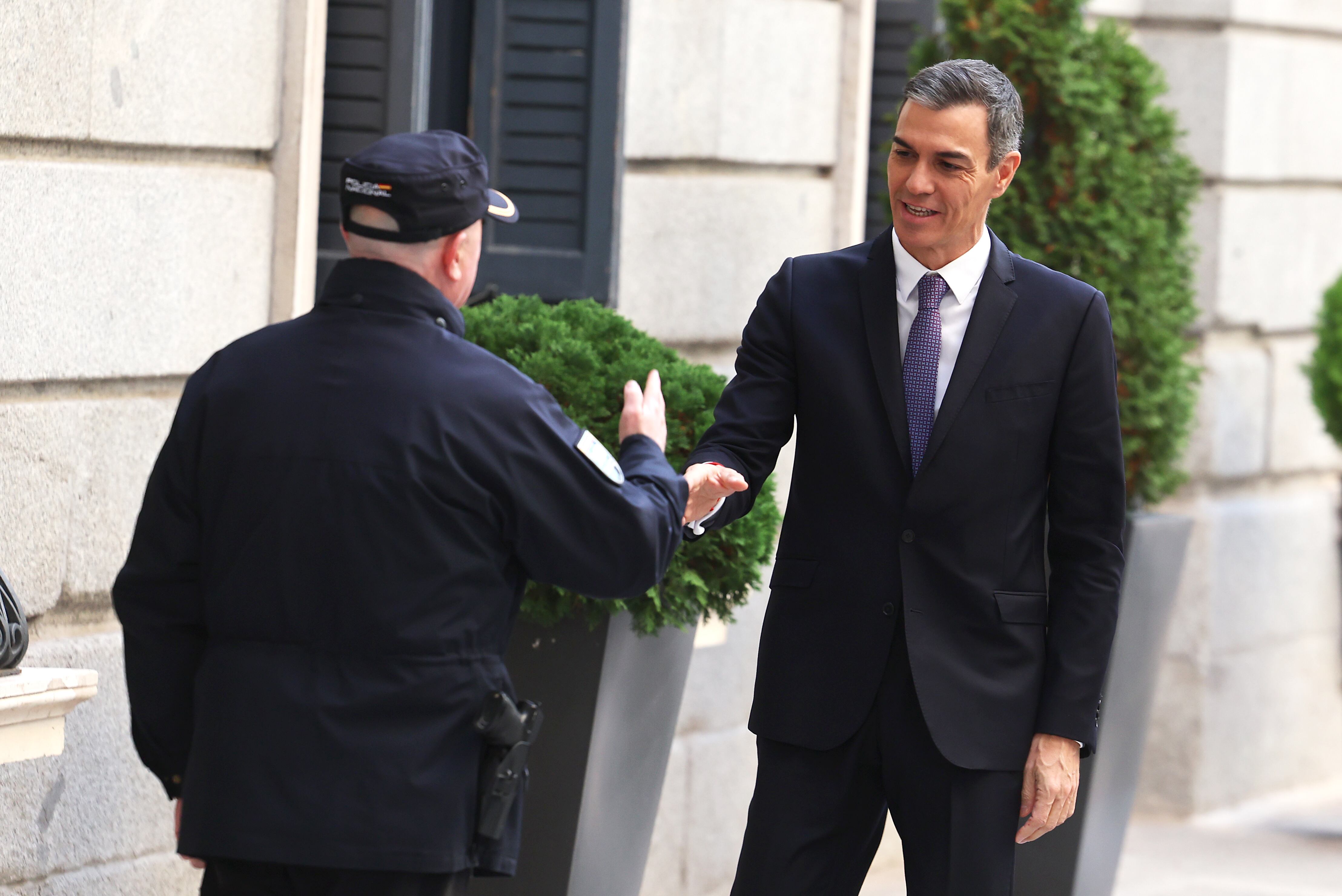 El presidente del Gobierno, Pedro Sánchez, a su llegada al Congreso este miércoles. 