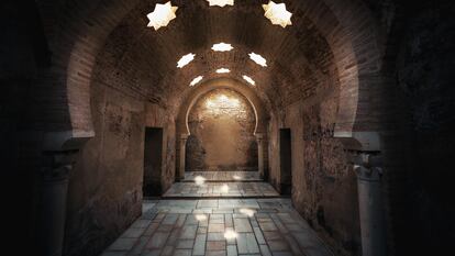 Vestíbulo de ingreso de los baños árabes de Jaén, en los sótanos del palacio de Villardompardo de la ciudad andaluza.