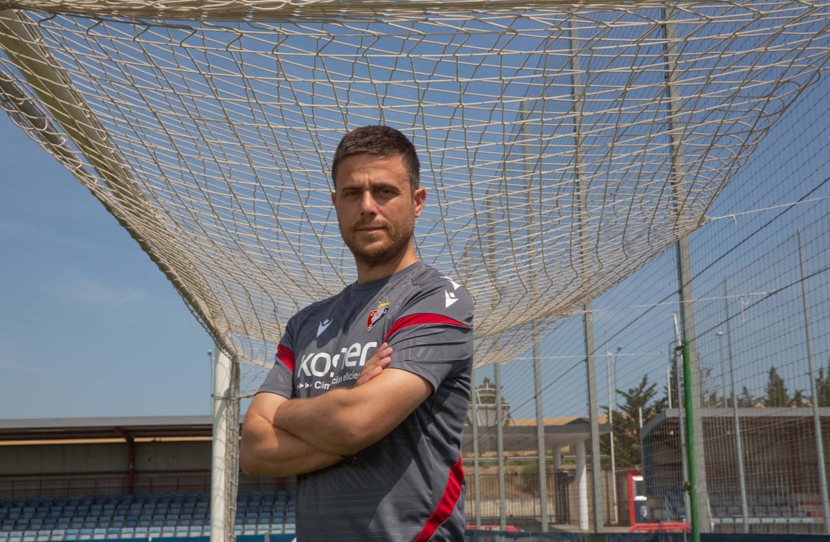 Alessio Lisci, el nuevo entrenador de Osasuna: “El fútbol evoluciona, pero hacia cosas que ya han pasado”