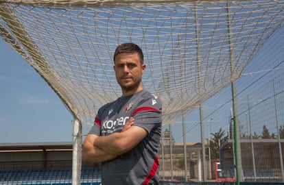 El entrenador de Osasuna, Alessio Lisci, en la ciudad deportiva de Tajonar.