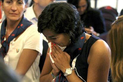 La esquiadora María José Rienda rompe a llorar tras conocer el fallo que apeaba a Madrid.