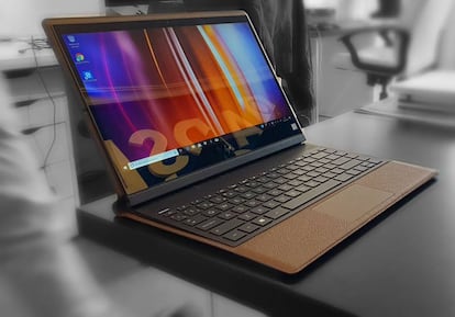 HP Spectre Folio