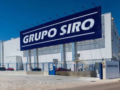 Maroto avanza una mejora del preacuerdo con Siro que salvará 1.700 empleos