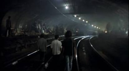 Momento de 'Barrio' en la antigua estación abandonada de Chamberí, que actualmente es el museo de Metro, Anden 0. 