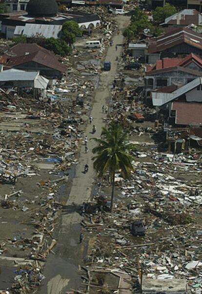 Desolación en el área de Meulaboh en Indonesia.