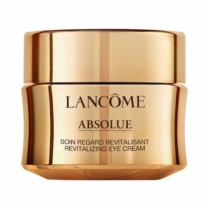 Lancôme. Los extractos de la rosa tienen el potencial de estimular la regeneración de las células de la piel y su concentrado calma la epidermis y la dermis. La gama Absolue, a la que pertenece este contorno, tiene esta flor en el centro de su fórmula para aprovechar este potencial y atenuar las líneas de expresión y las arrugas. Su textura es sedosa y fundente para una aplicación más fácil.