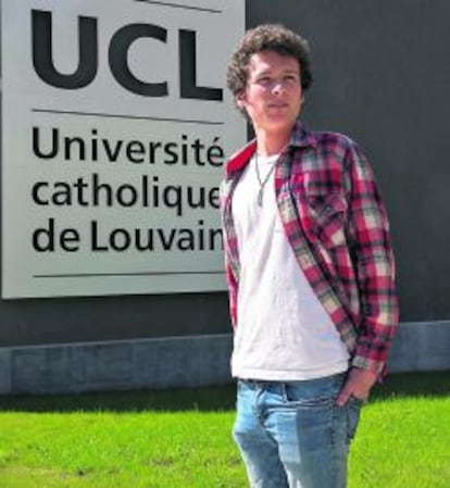 Adrián de Minteguiaga, en el campus de la Universidad Católica de Lovaina, Bélgica.