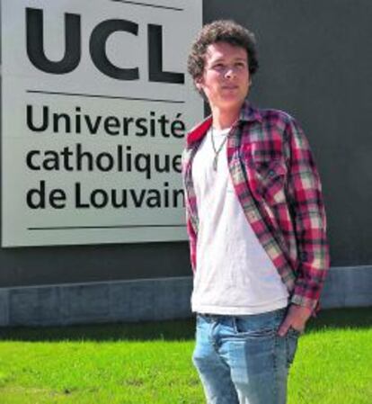 Adrián de Minteguiaga, en el campus de la Universidad Católica de Lovaina, Bélgica.