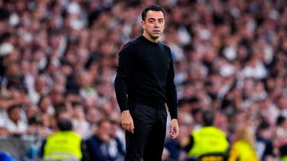 Xavi Hernández en el estadio Santiago Bernabéu.