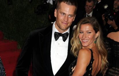 Tom Brady y Gisele B&uuml;ndchen en la gala del Met de 2014.
 