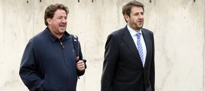 José Luis Peñas, que destapó la trama Gürtel, y su abogado.