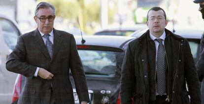 Diego Torres y su abogado, Manuel González Peeters.