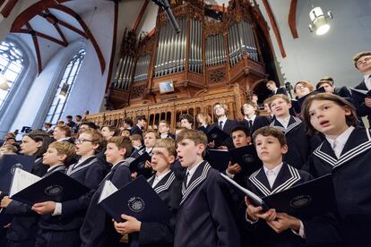 El Thomaner Chor durante el concierto inaugural del Festival Bach la tarde del pasado jueves.