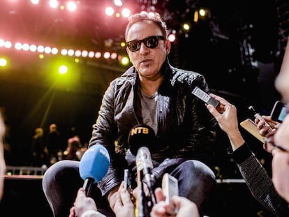 Bruce Springsteen habla con la prensa antes de actuar, en 2013, en el Telenor Arena de Oslo (Noruega).