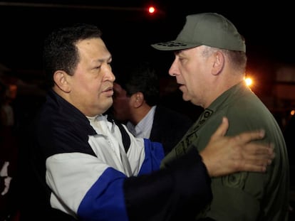 Hugo Chávez y Diego Alfredo Molero en 2012.