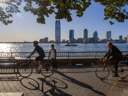 Bicicletas circulando en Battery Park, en Mahattan.