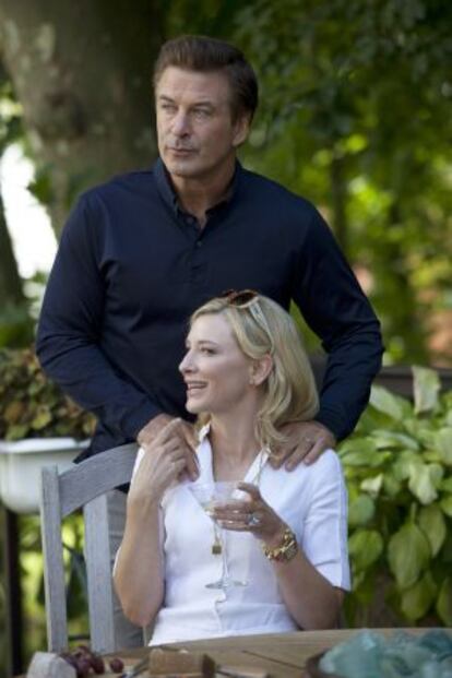 Los actores Alec Baldwin y Cate Blanchett, protagonistas del filme, en un momento del rodaje.