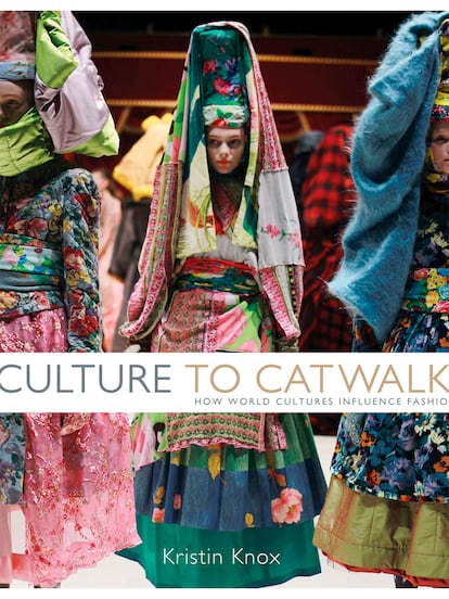 Kristin Knox: 'Culture to Catwalk: How World Cultures Influence Fashion' (AC Black Visual Arts, 28 euros)

¿Habías recaído en el parecido del 'wrap dress' de Diane Von Furstenberg y la forma de atar un kimono? Una mirada hacia la indumentaria tradicional y el street style de más de 60 culturas y la forma en la que han influido (e influyen) en la pasarela, de Coco Chanel, a Dior. Incluye entrevistas a Hussein Chalayan o Rei Kawakubo, entre otros diseñadores.