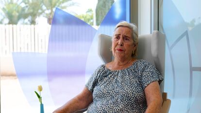 Otilia Mantas, de 83 años, en el centro privado CleceVitam Carmen Conde de Cartagena (Murcia), donde vive desde hace siete meses. /CEDIDA
