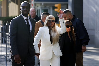 Janice Combs, madre de Sean Combs, llega a la corte de Nueva York para conocer la sentencia de su hijo, el 3 de octubre de 2025.