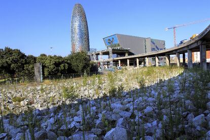 <i>La grapadora,</i> la sede del Museo del Diseño de Barcelona, es uno de los equipamientos del plan de la plaza.