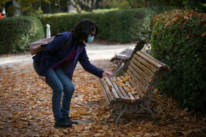 Green bookcrossing, intercambio de libros sobre botánica en el Jardín botánico, ha sido una de las actividades presenciales de esta especial edición de La Noche de los Libros.