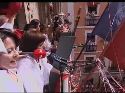 El chupinazo da comienzo a los Sanfermines 2009